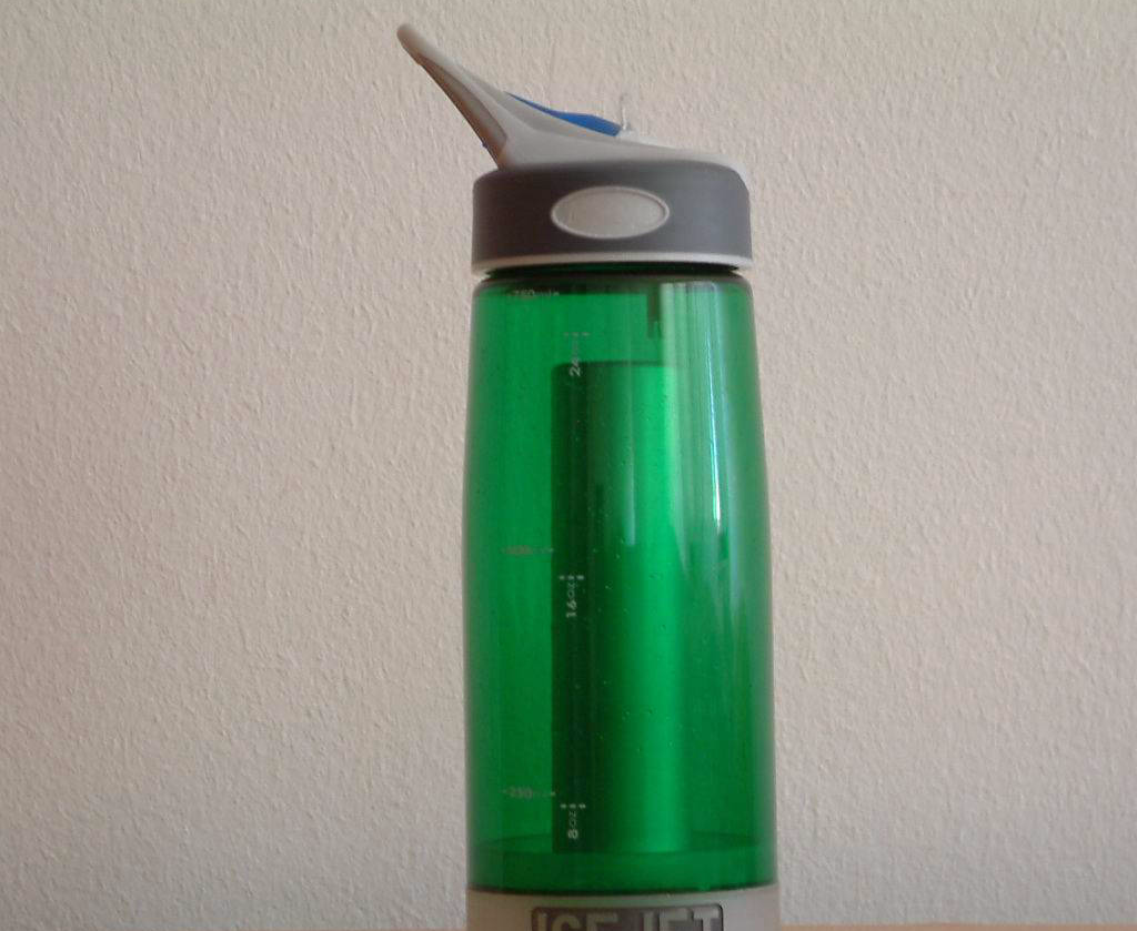 Diseño y desarrollo de producto Botella enfriadora. Construcción de Prototipos.