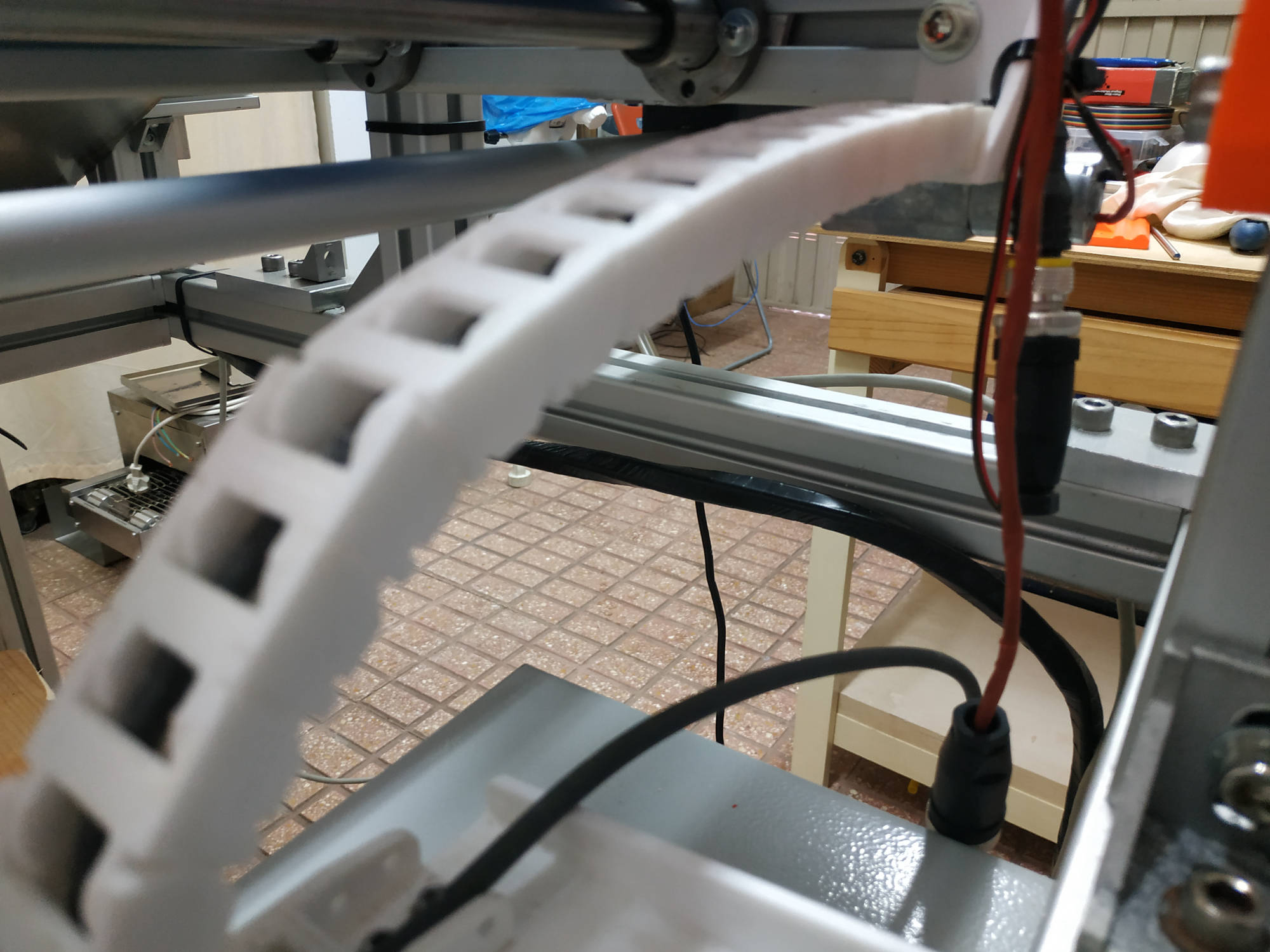 Cadena deprotección de cables para máquinas