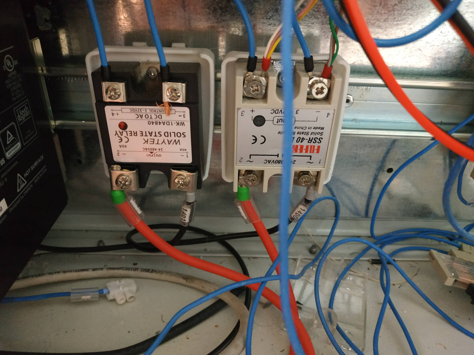 Soportes de componentes electrónicos Carril DIN